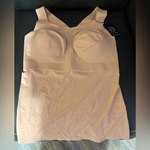 Evelyn & Bobbie Defy Tank Bra Size Large NWT